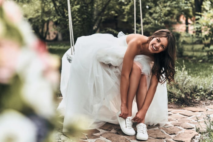 seo wedding woman bride swing