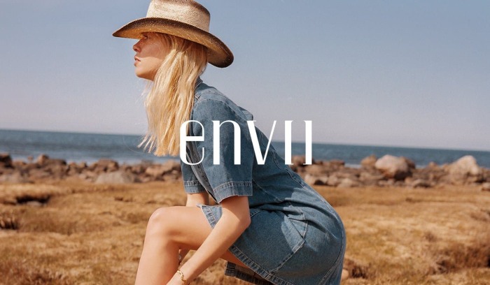 envii_outlet_3_CM