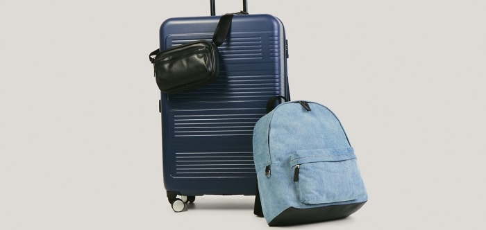 luggage_outlet_2_CM