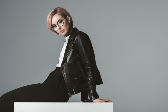 zwarte broek combineren
