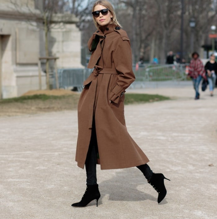 Elena Perminova before Thierry Mugler fashion show