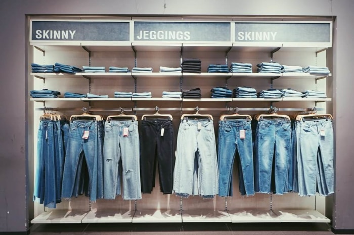 Markowe jeansy damskie dla każdego