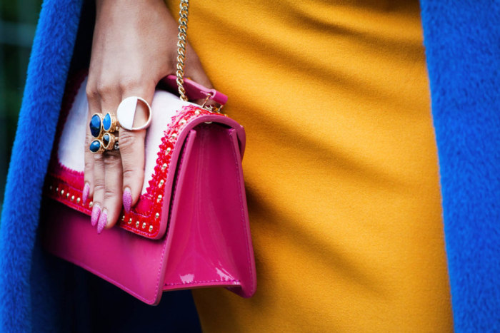 Love Moschino torebki znajdziesz w intensywnych kolorach