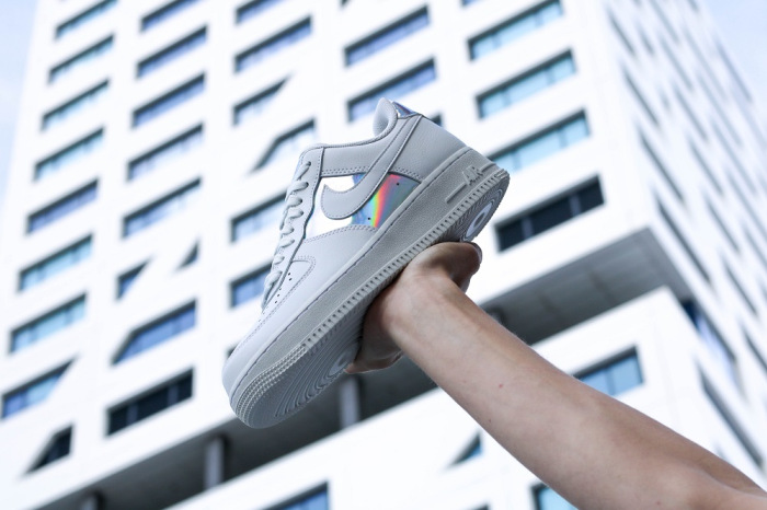 Modne buty Nike Air Force w miejskim stylu