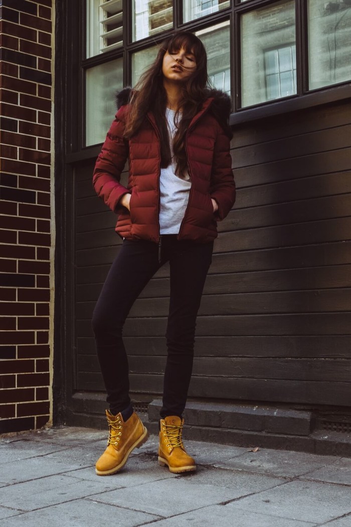 Zimowe stylizacje z butami Timberland